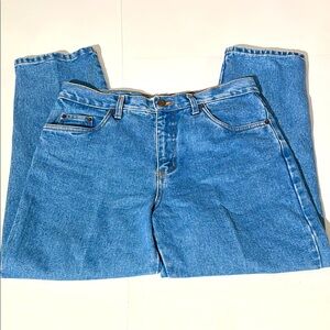 Bill Blass Jeanswear Easy Fit Denim Jeans Tapered 10P Petite light wash vintage